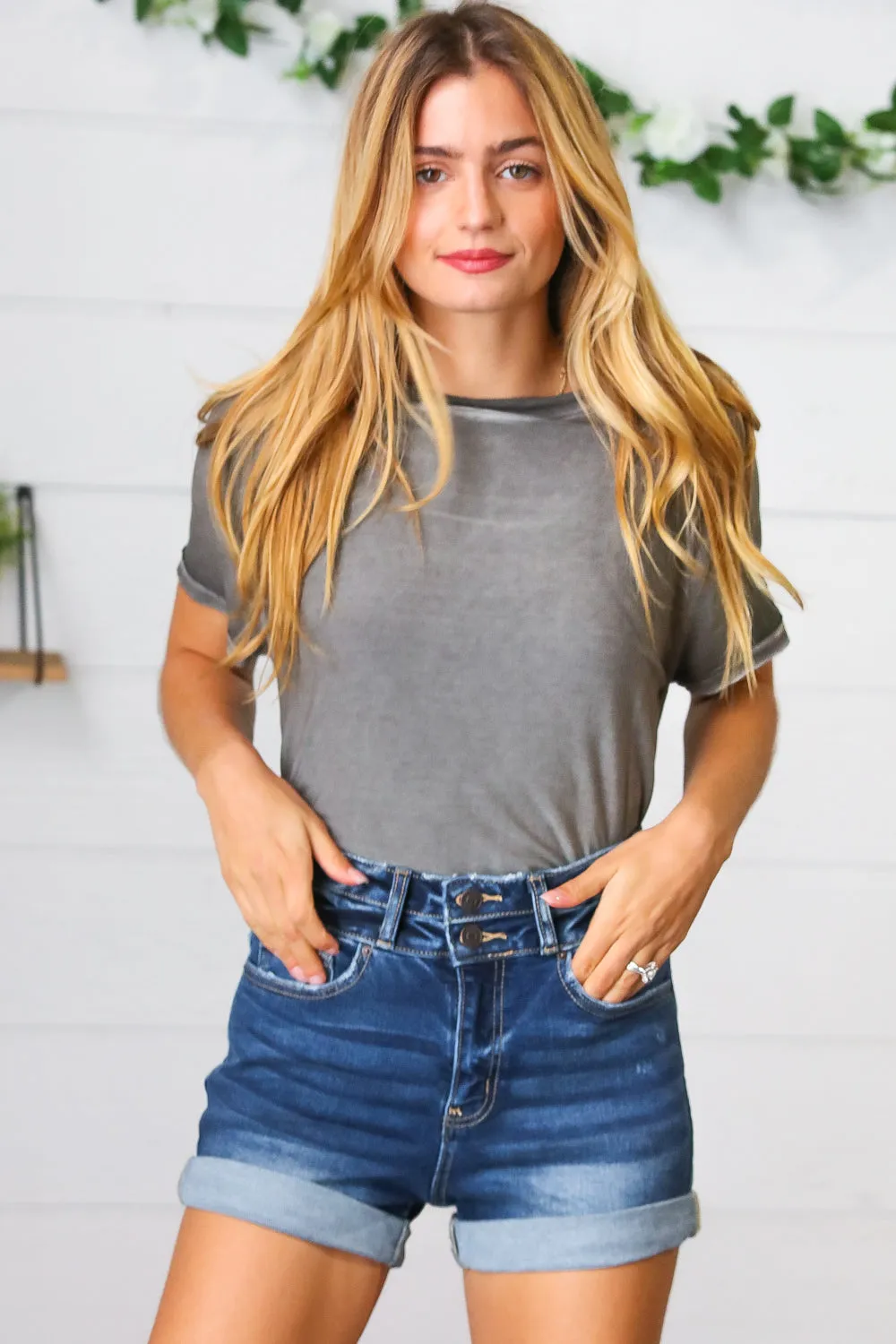 Cuffed Hem Double Button Closure Denim Shorts